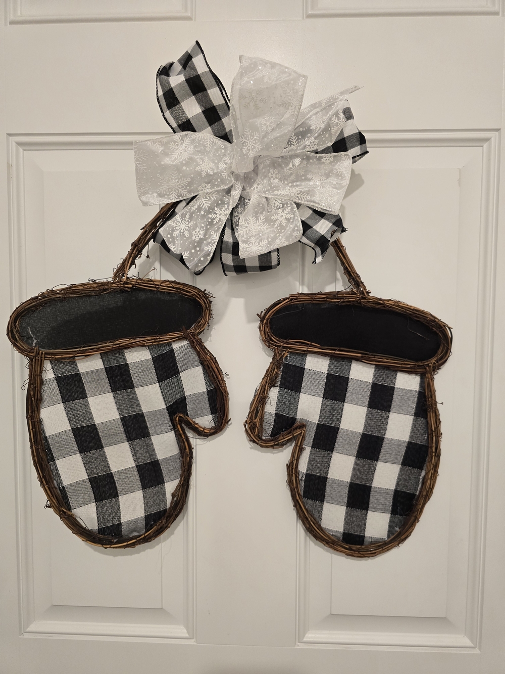 Black & White Buffalo Plaid Mitten Holiday Door Hanger